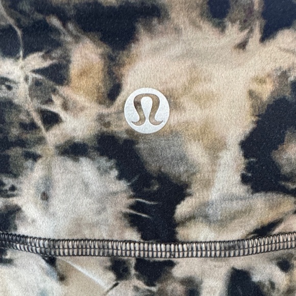 Lululemon Wunder Train 25” High-Rise Tight with Pockets in Black and Tan Tie Dye - Picture 2 of 4
